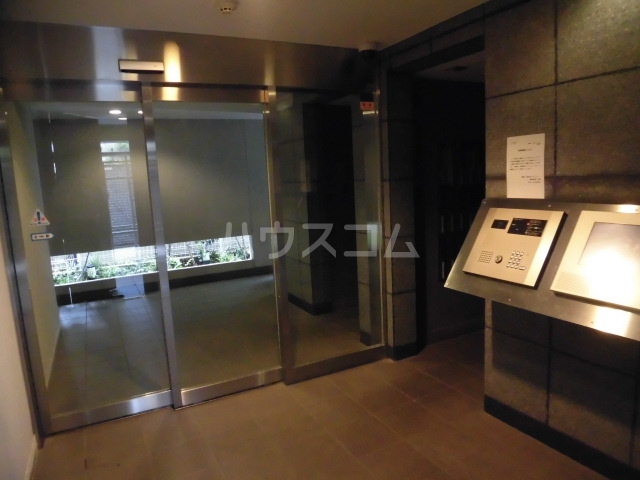 14/25 エントランス