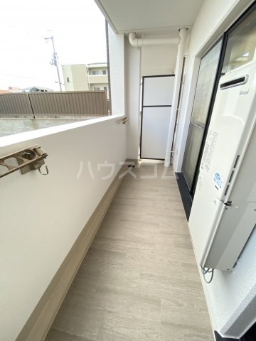 19/28 バルコニー