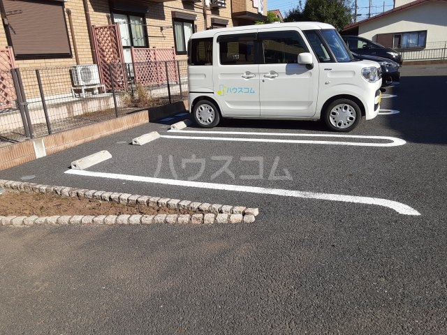22/30 駐車場