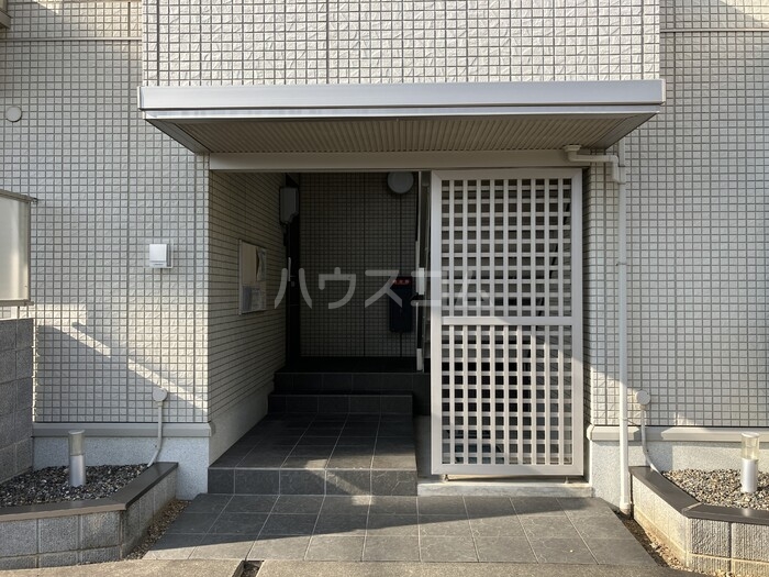 2/3 エントランス