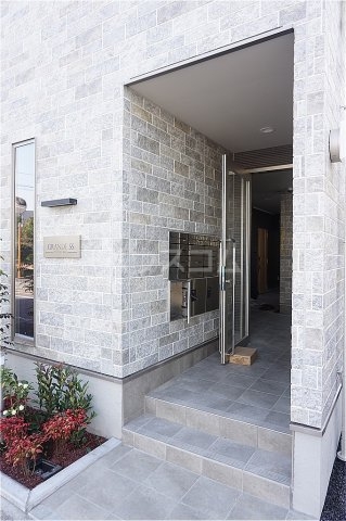 2/5 エントランス