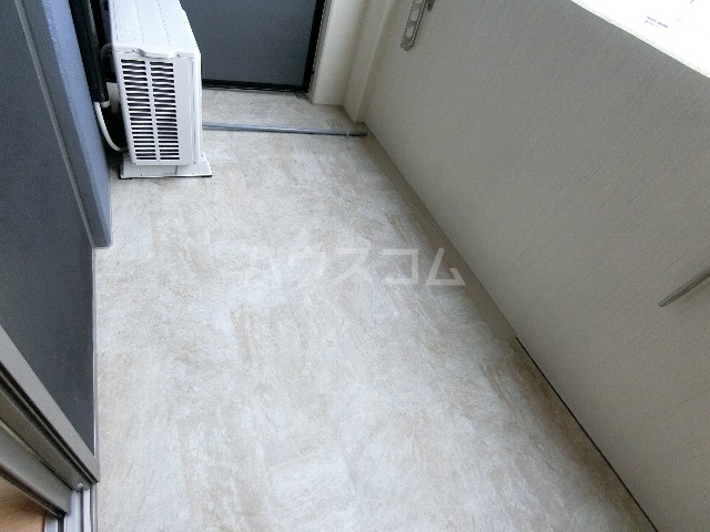 19/30 バルコニー