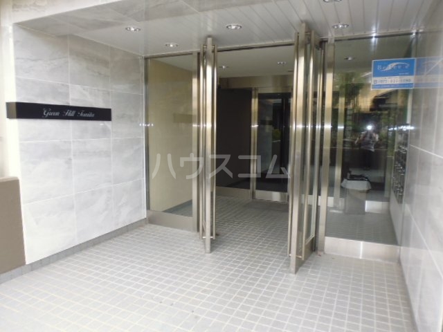 17/27 エントランス