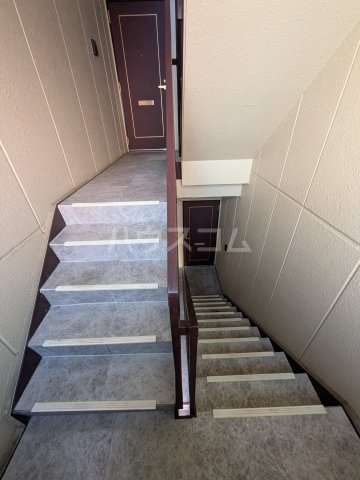 3/4 エントランス