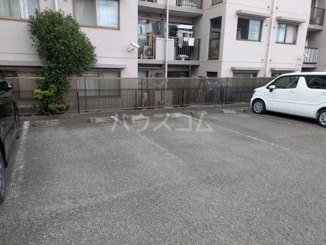 22/30 駐車場