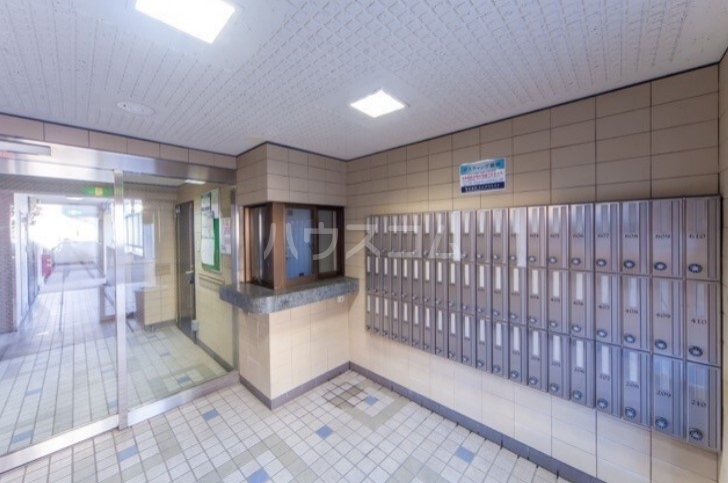 14/19 エントランス