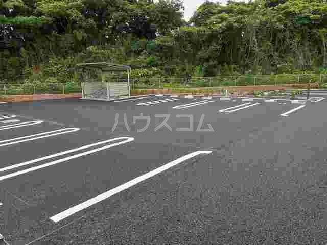 14/20 駐車場