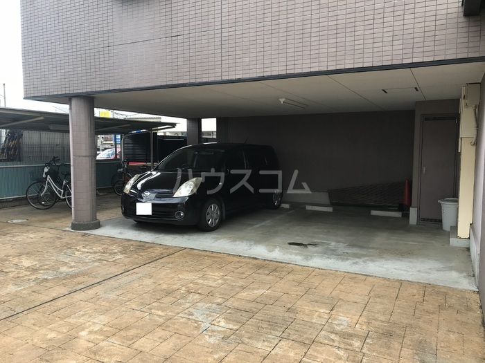 19/27 駐車場