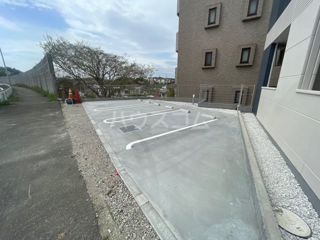 25/30 駐車場