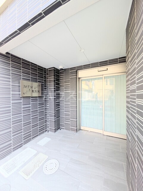 13/19 エントランス