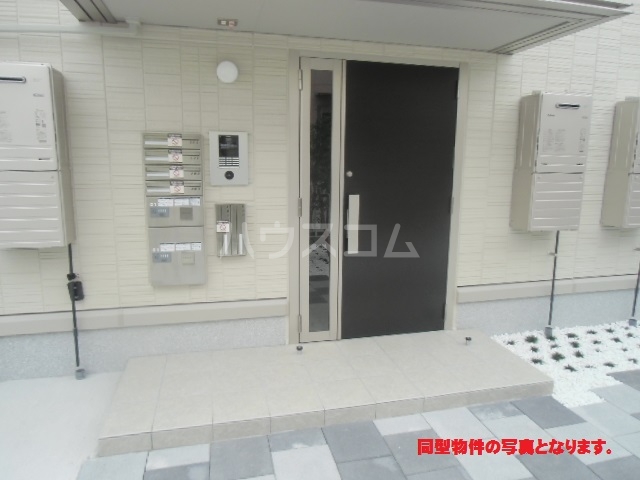 14/22 エントランス
