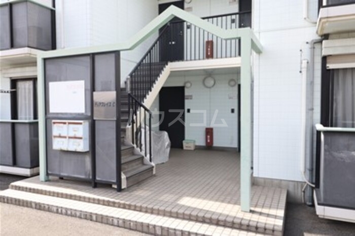 17/20 エントランス