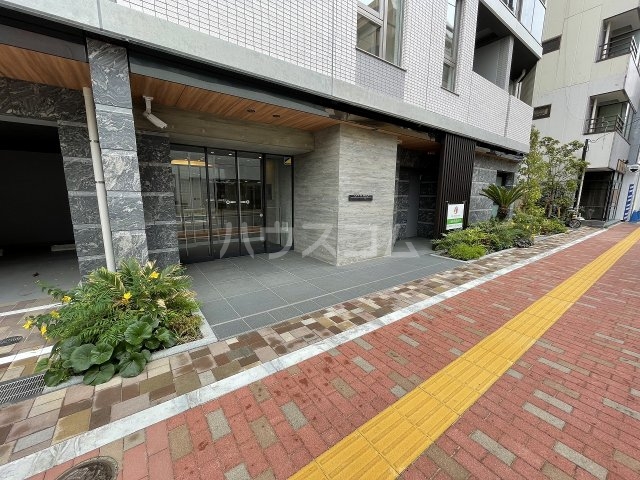 24/29 エントランス