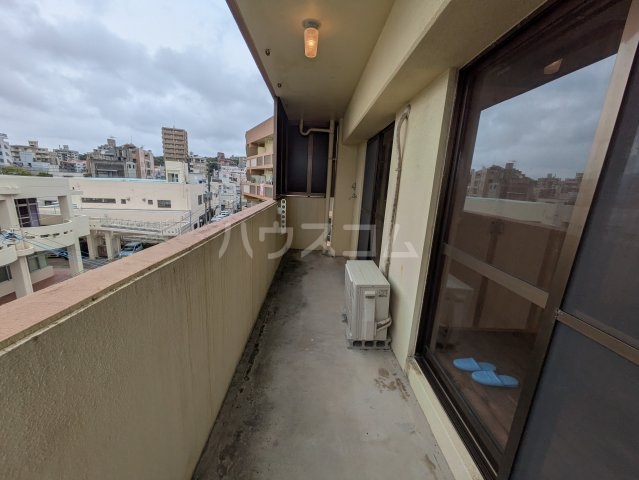 13/22 バルコニー