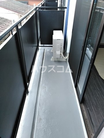 13/18 バルコニー