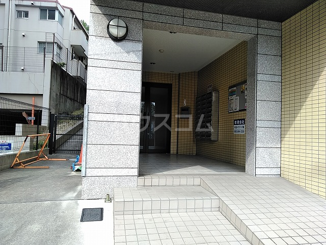 3/5 エントランス