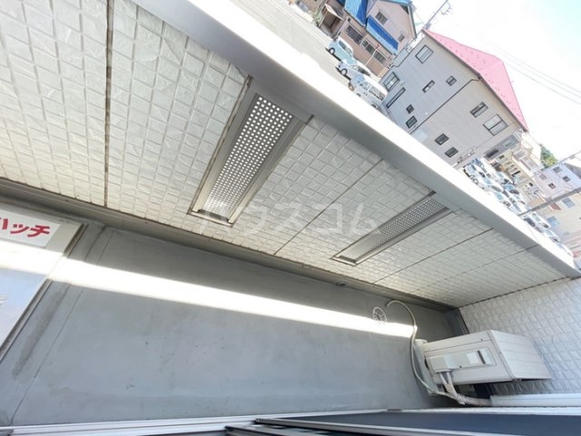 13/23 バルコニー