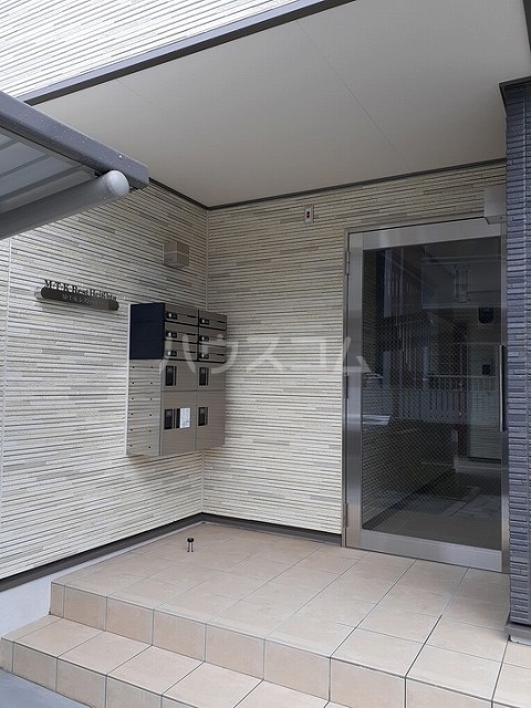 15/21 エントランス