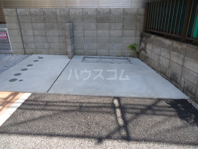 26/28 駐車場