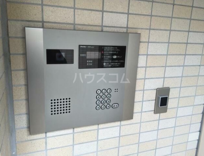 2/2 エントランス