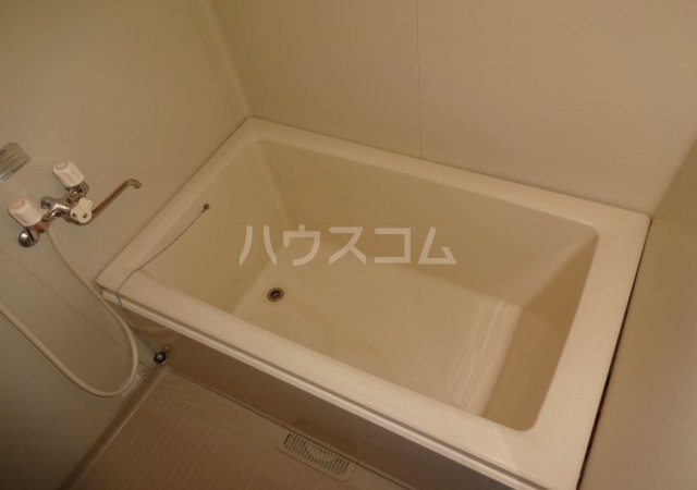 13/30 浴室
