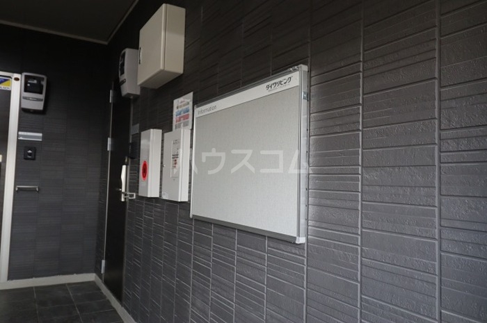 16/18 エントランス