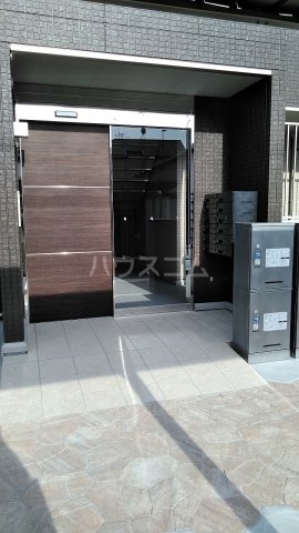 22/30 エントランス