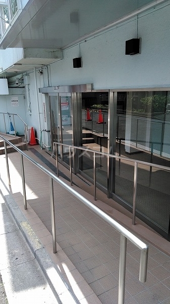 19/25 エントランス