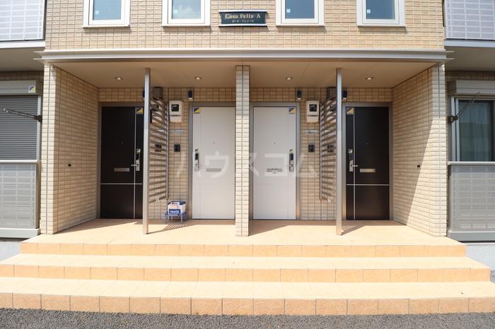 18/21 エントランス