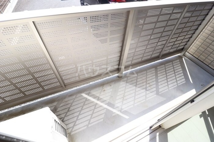 13/21 バルコニー