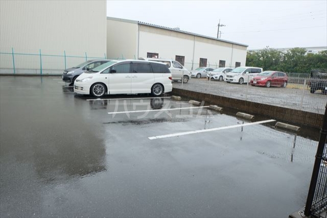 14/21 駐車場