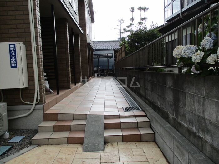 16/26 エントランス