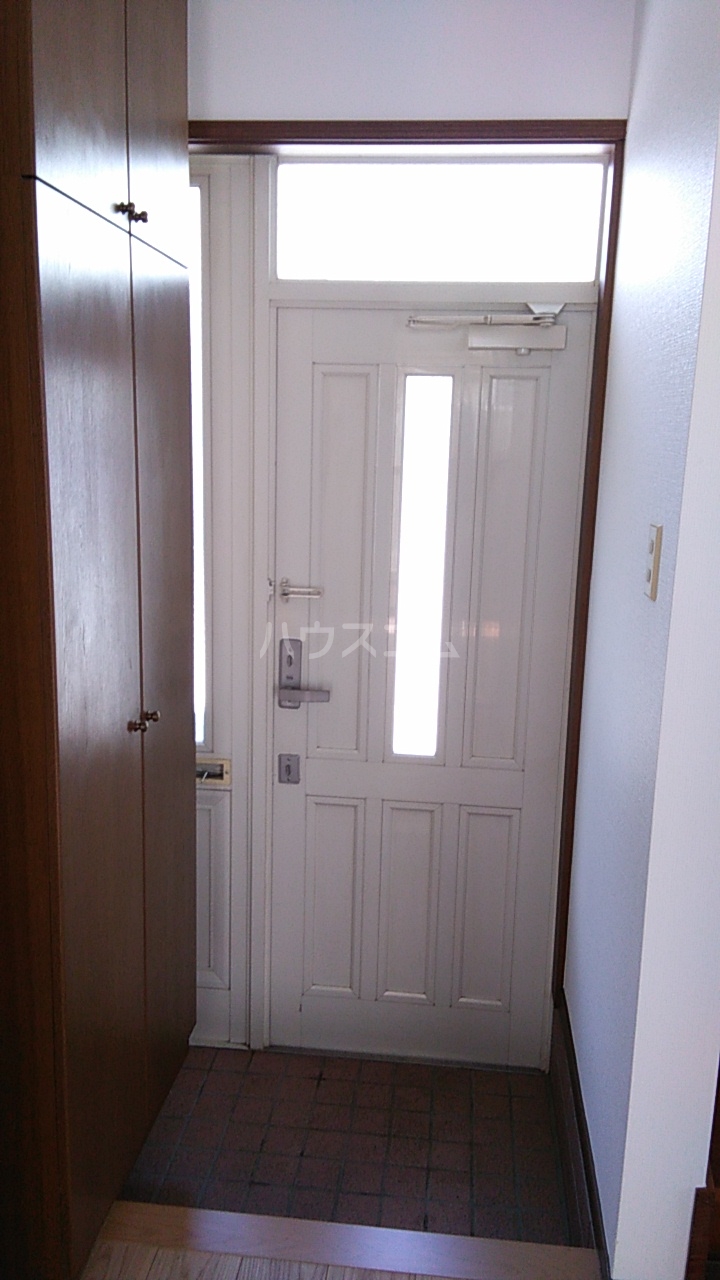 14/30 玄関