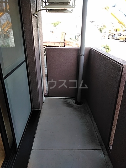 13/19 バルコニー