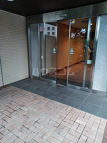 24/30 エントランス