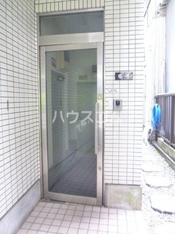 22/30 エントランス