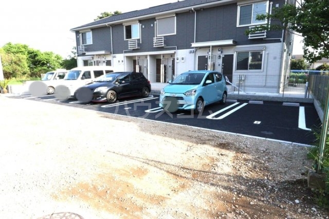 16/18 駐車場