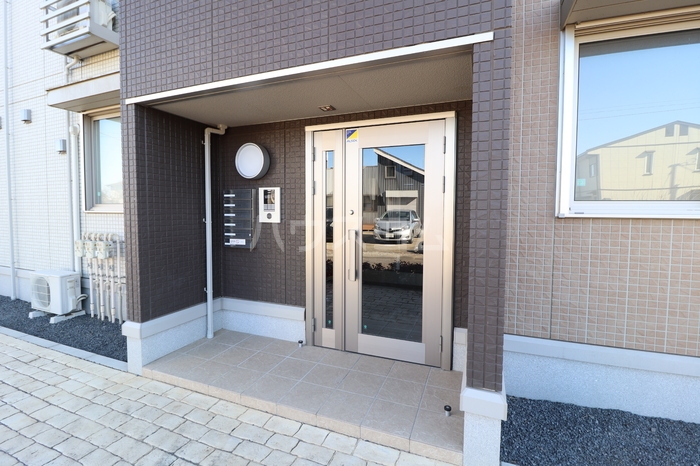 18/21 エントランス