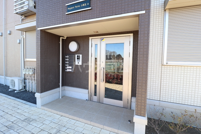 18/21 エントランス