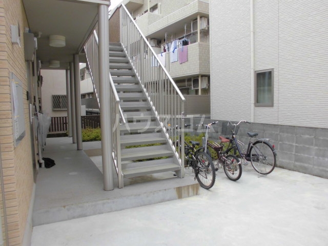 15/20 エントランス