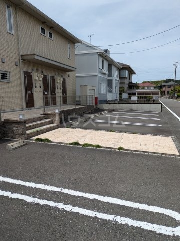 18/18 駐車場