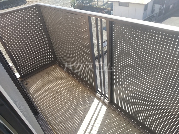 13/21 バルコニー