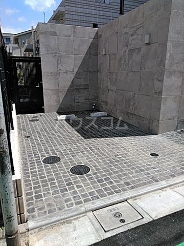 28/30 駐車場