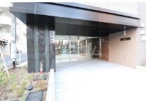 18/28 エントランス