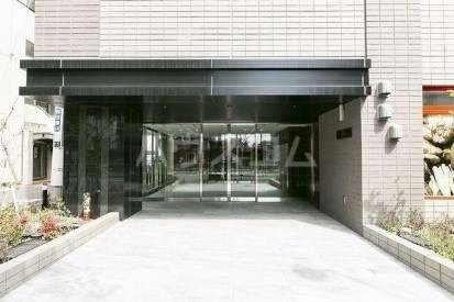 19/28 エントランス