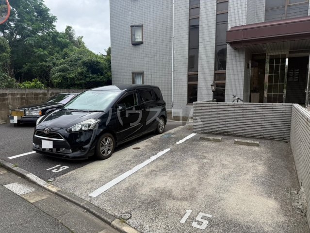 26/30 駐車場