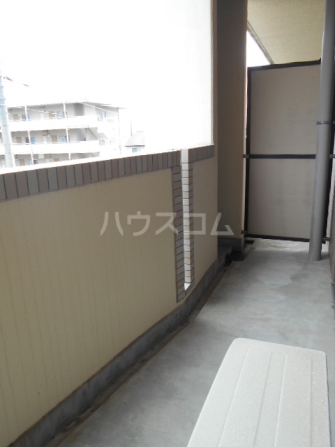 13/18 バルコニー