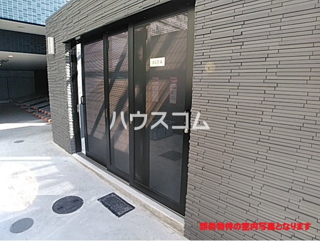 14/17 エントランス