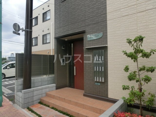 21/30 エントランス