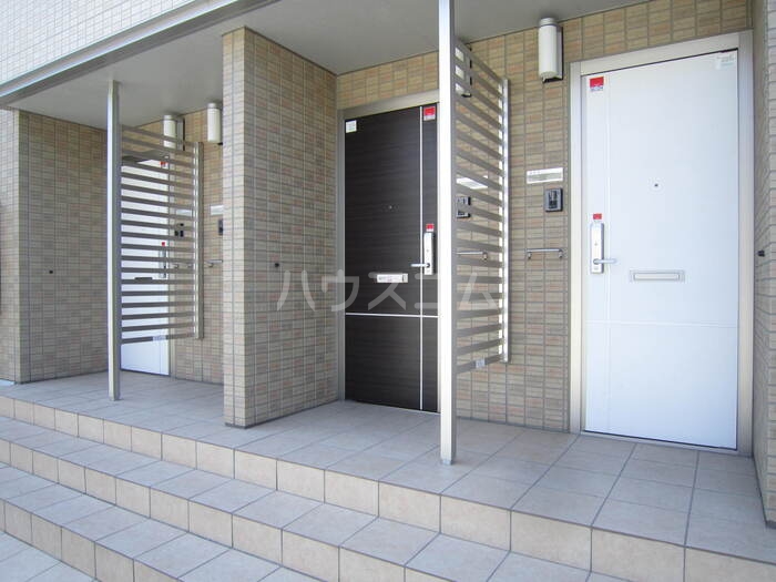 18/24 エントランス